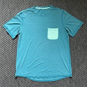 Lululemon shirt Men's S Teal Pocket T-Shirt